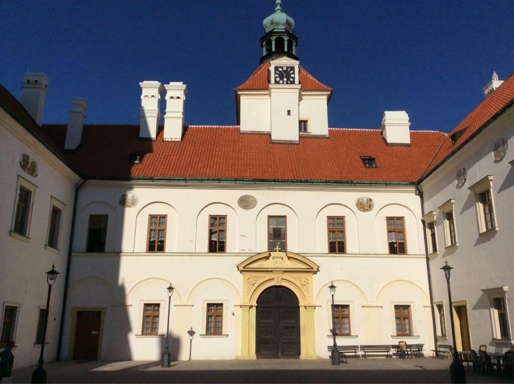 Gemuetliche Unterkunft Bei Prag Smecno Luaran gambar